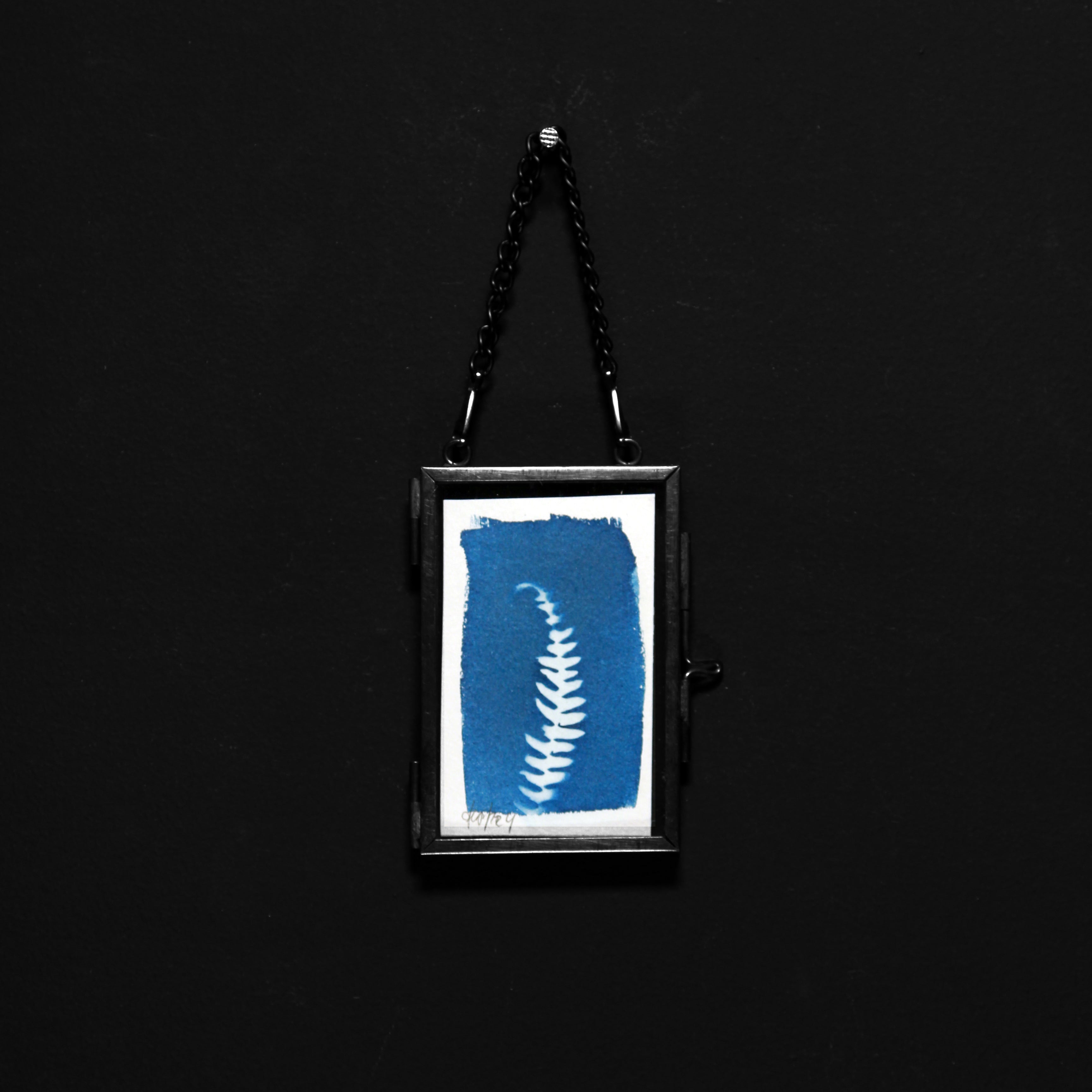 Cyanotype | Floral motif in glass frame | 7.5 x 5 cm