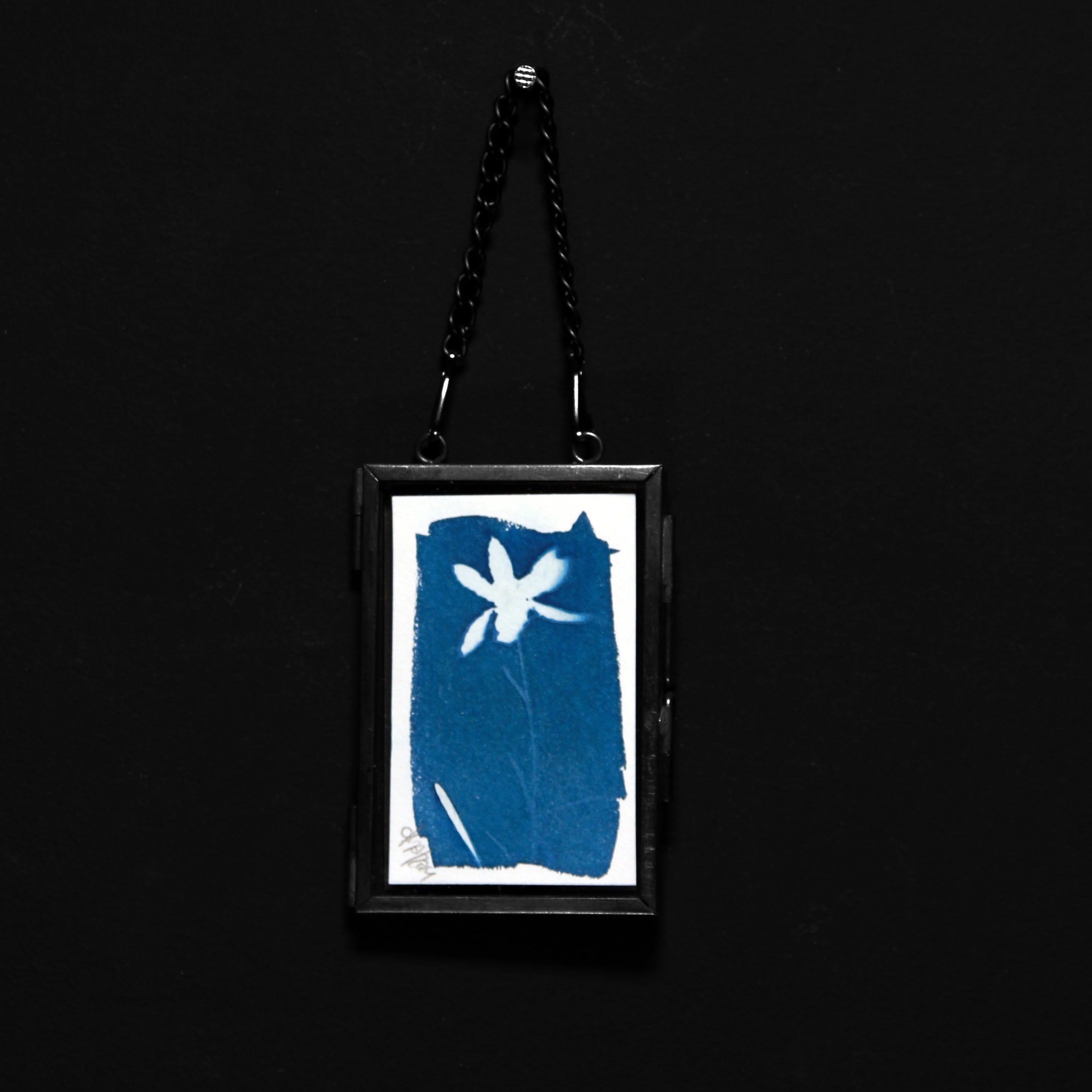 Cyanotype | Floral motif in glass frame | 7.5 x 5 cm