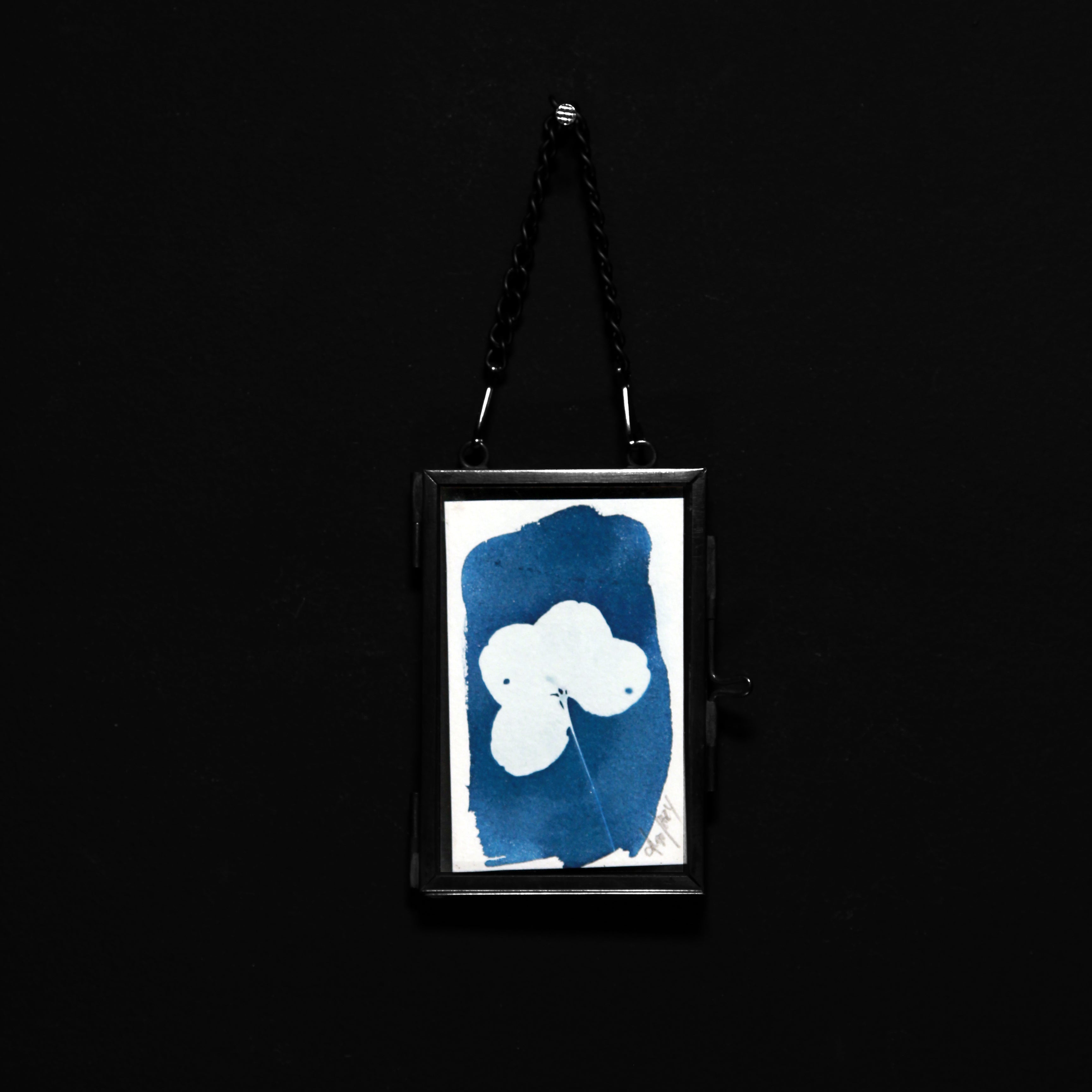 Cyanotype | Floral motif in glass frame | 7.5 x 5 cm